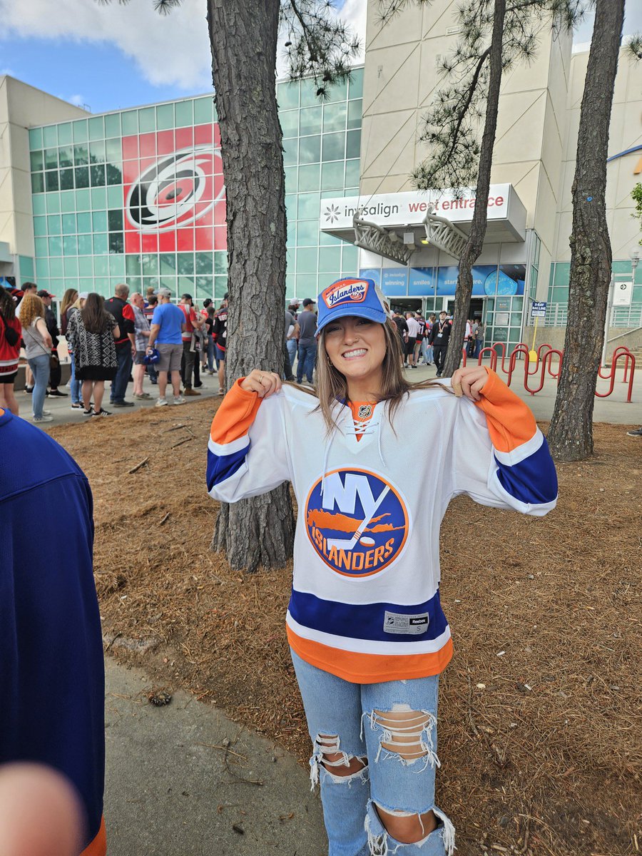 if u look closely, u can see the slight grimace hiding under the smile of hope bc I knew, deep down, that I would be utterly embarrassed