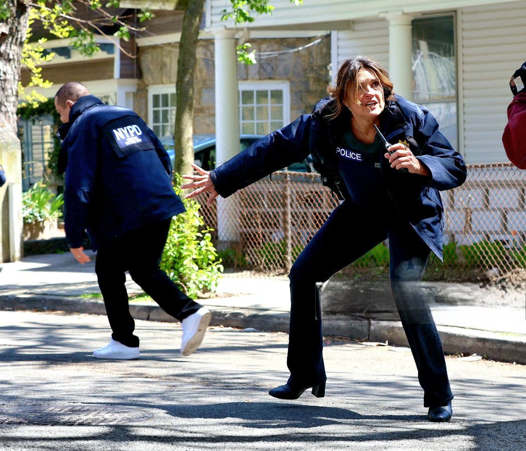 NBCSVU_fans tweet picture