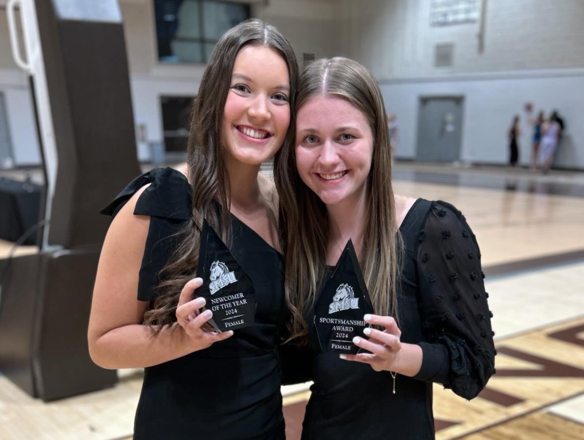 SMSUVolleyball's tweet photo. Mustang Athletic Award Ceremony!

Congratulations to Leah Jones winning Newcomer of the year; Emma Vanheel winning Sportsmanship of the year; Our 3 Seniors on amazing careers at SMSU! 

A great night for all Mustangs🐴 https://t.co/LJ3KP4CCQC