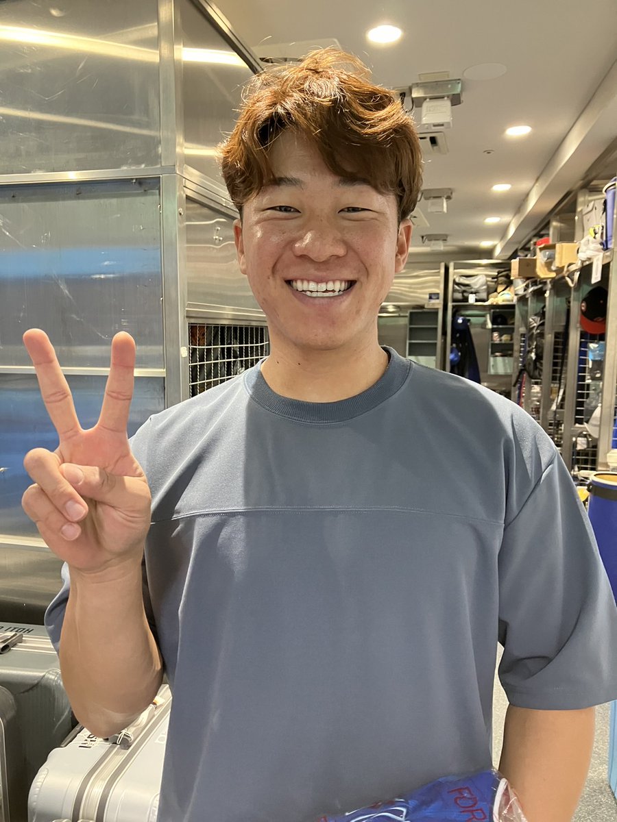 オフを挟んで新髪型で✨ #徳山壮磨 選手 #baystars