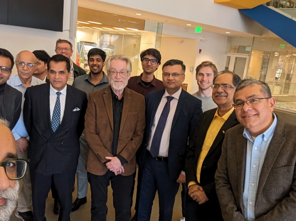 GulatiSinghJ's tweet image. Propogation, not replication.

India sticking to its &apos;civilizational first principle&apos; to help navigate other countries getting inspired to build their *own* version of India Stack. 

It&apos;s their Citizen Stack. 

#IndiaStack #CitizenStack #DPIs #G20 #DigitalEquals 

@sharads