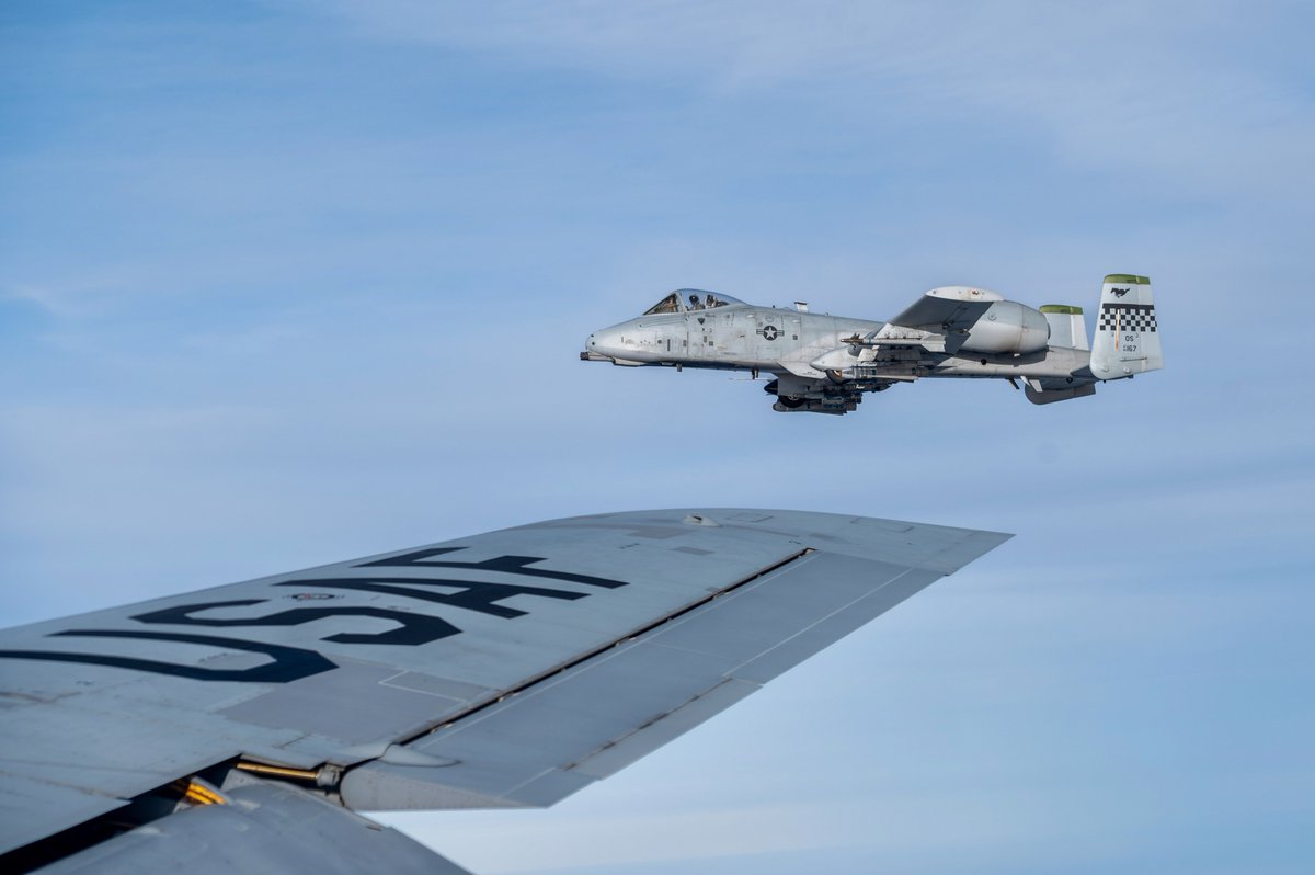 .@PACAF aircraft from #OsanAirBase and @KadenaAirBase_J integrate for aerial refueling operations, demonstrating aerial sustainment capabilities to support #FriendsPartnersAllies in deterring aggression in the #FreeAndOpenIndoPacific.

📍 #PacificOcean

📸 SrA Yosselin Campos