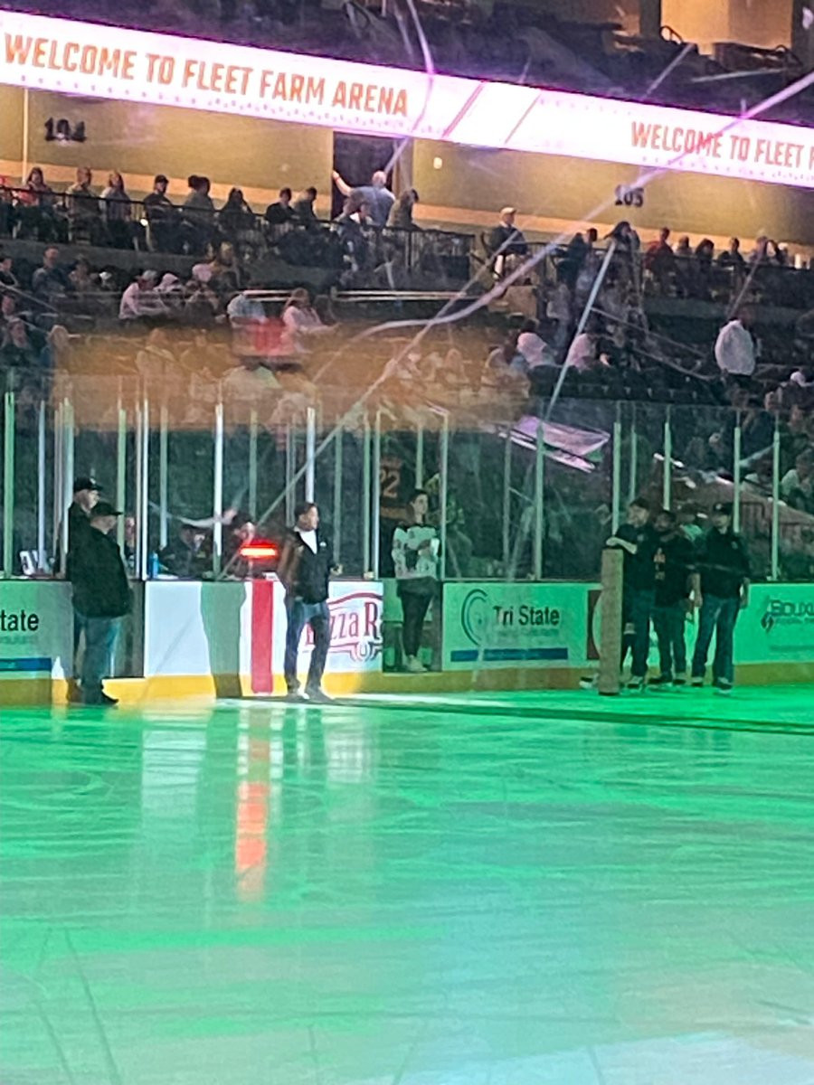 Great time dropping the puck tonight at the @Musketeerhockey playoff game. Great organization, Doing great things.