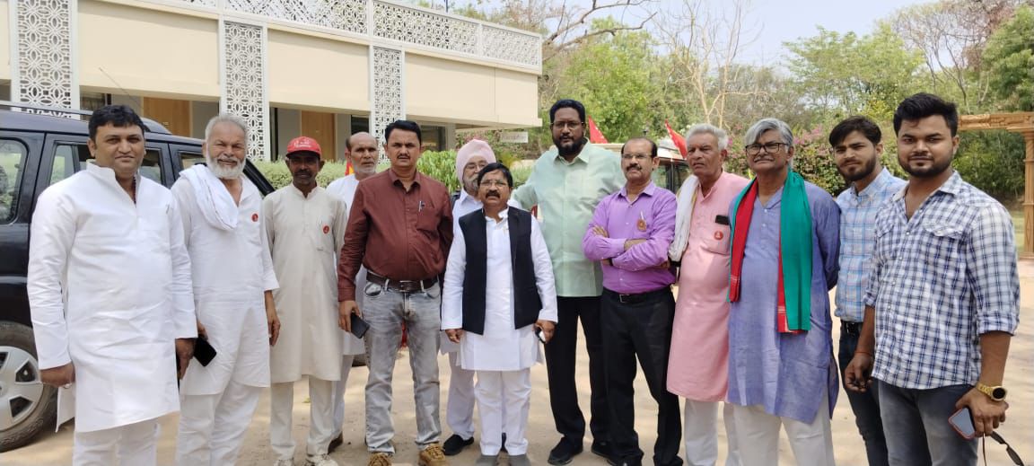The election campaign is going on in full swing in the Khajuraho Parliament constituency of Madhya Pradesh, where Com. R.B. Prajapati (IAS Rtd.) of AIFB is contesting as INDIA candidate. The leaders of AIFB, Congress, Samajwadi Party, CPM, CPI, AAP and other allied parties .