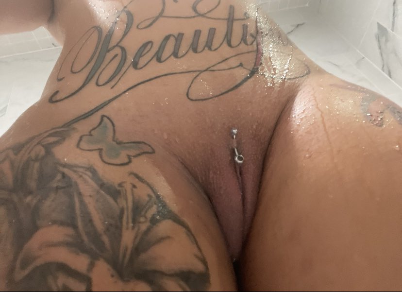 Lmk if you close enough to eat my juicy pussy luv
Ft available