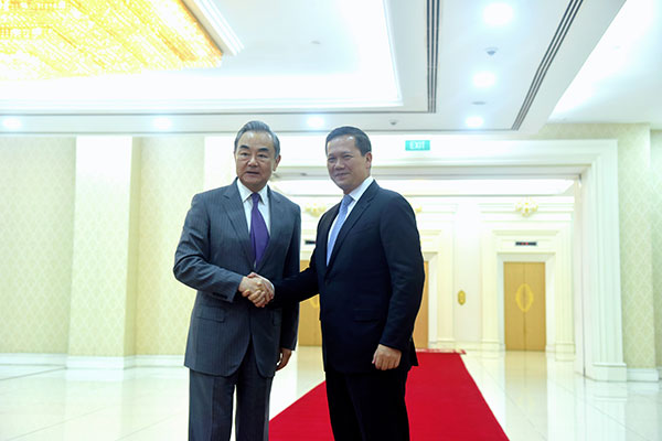Wang Yi: China always firmest supporter of Cambodia's development news.cgtn.com/news/2024-04-2… via @cgtnofficial