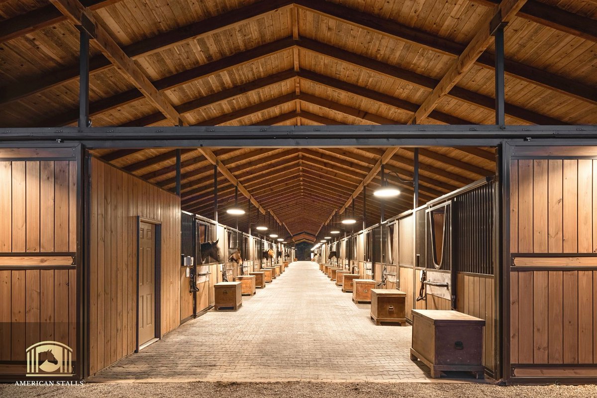 Sliding Horse Stalls are ideal for all barns, but especially larger commercial facilities. These Stall Fronts offer safe design and easy handling for riders. Learn more about our Stall Fronts ✨ americanstalls.com/pages/sliding-…