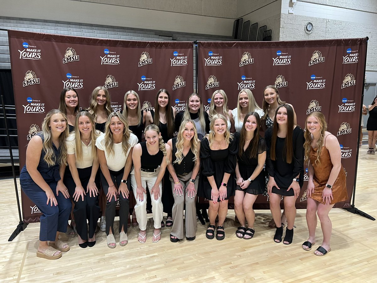 Mustang Athletic Award Ceremony🏆 🌟Female Athlete of the Year - Bri Stoltzman 🌟Female GRIT Award - Hannah Parsley