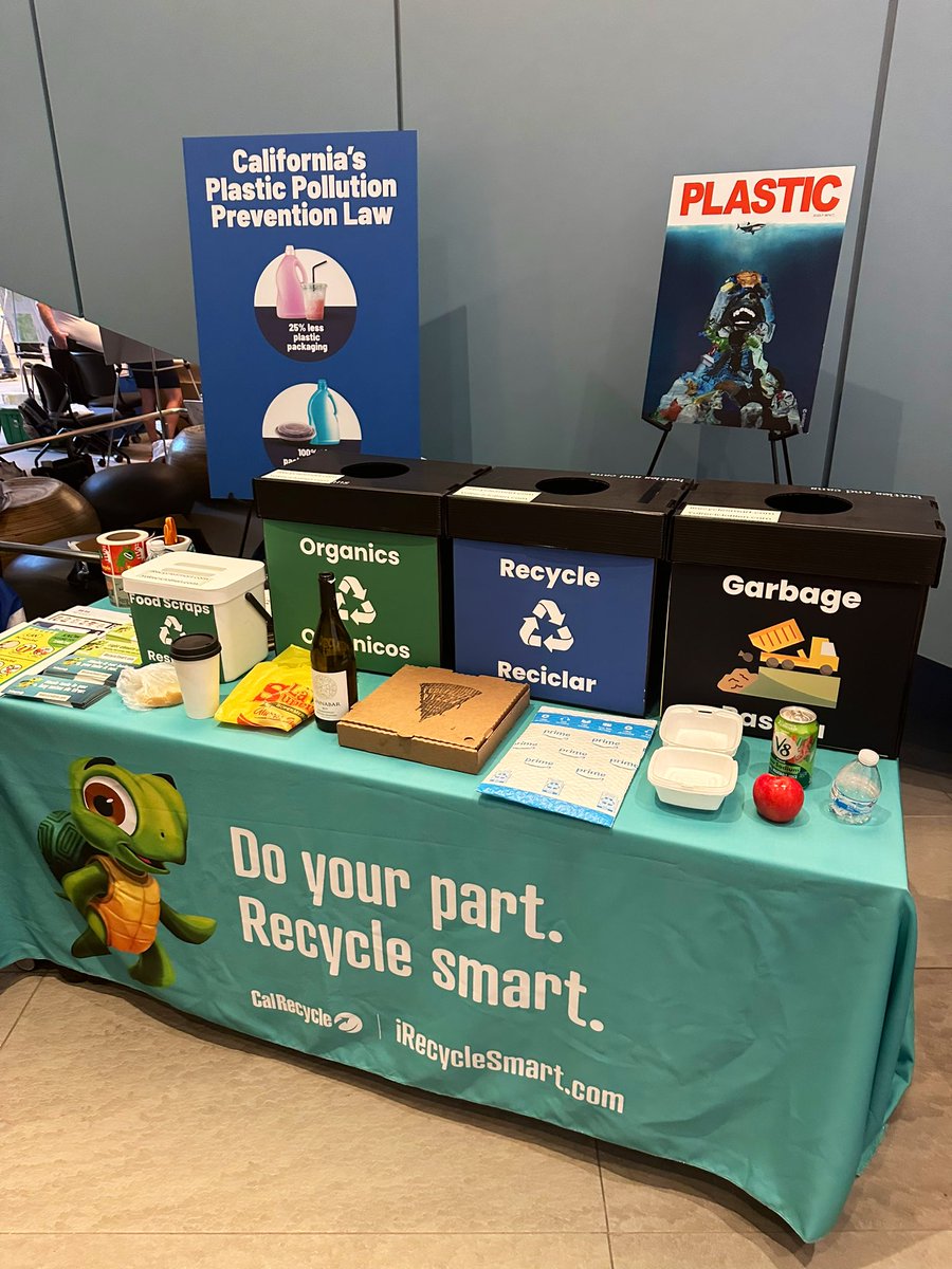Lots to see and do at @CaliforniaEPA + @CalNatResources's #EarthDay celebration where our boards and departments turned out to showcase their work and provide kids + their families with some hands on experience on how to protect our environment and our communities.