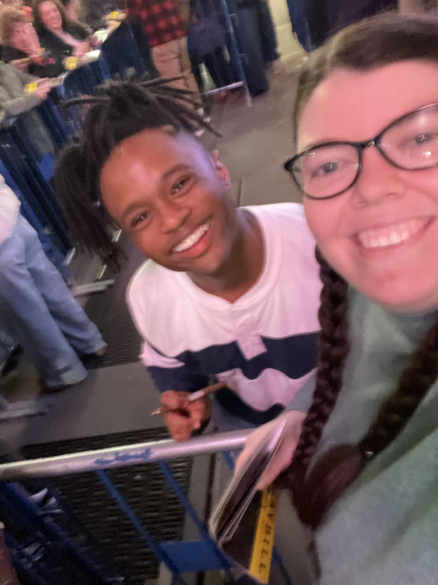 it was sooo lovely to see Ray again!! And it was also fun to meet John Michael Lyles, who I’ve seen in a bunch of stuff but he was notably the second Toby I ever saw in Sweeney Todd back in 2018 in the barrow street production!!! hehe