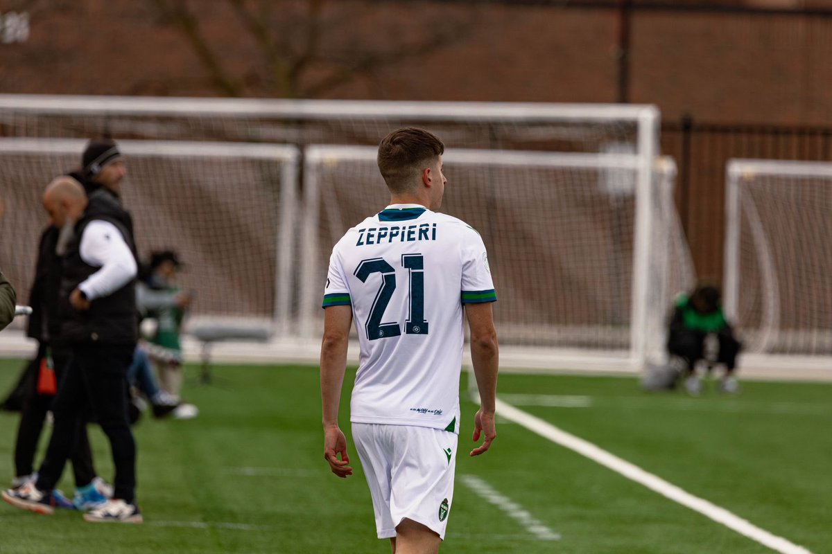 Christian Zeppieri making his home debut for #YorkUnitedFC entering the game in the 52’ vs #ForgeFC .

@yorkutdfc 0-3 @ForgeFCHamilton 

#905Derby | #CanPL | #WeAreUnited