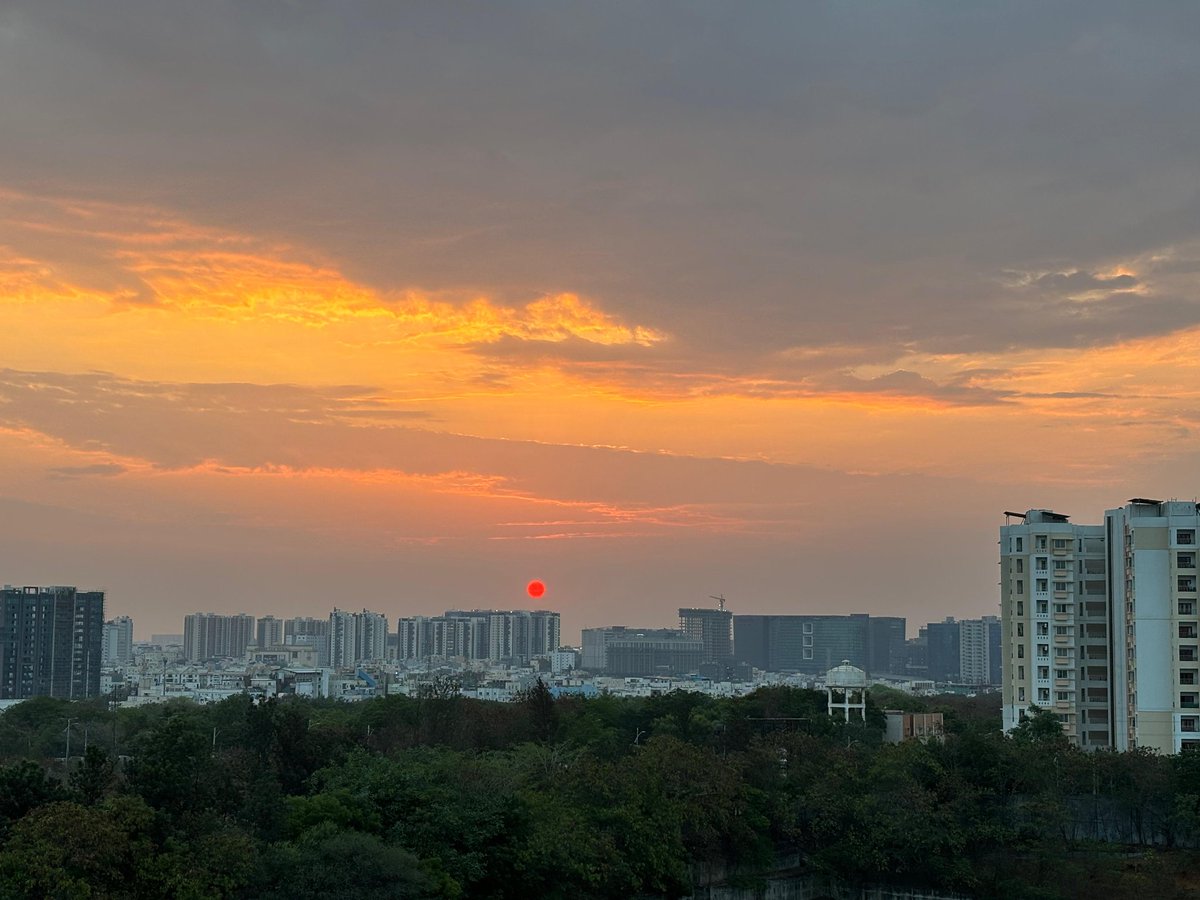 Pleasant & Beautiful morning 😘😘😘
#Gachibowli
#Hyderabad