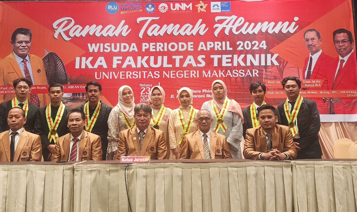 JPTEUNM's tweet photo. Rmah Tamah Fakultas Teknik Universitas Negeri Makassar #unm #wisuda https://t.co/pGSJzte9y6