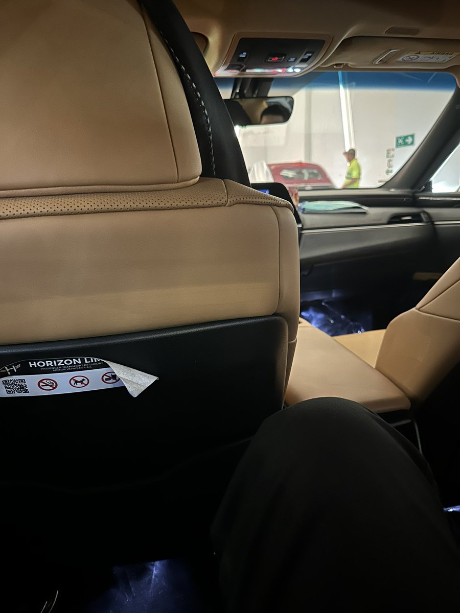 人不在台灣，台灣就地震

人不在杜拜，杜拜就淹大水

這邊一律建議各位邀請我去鎮災一下