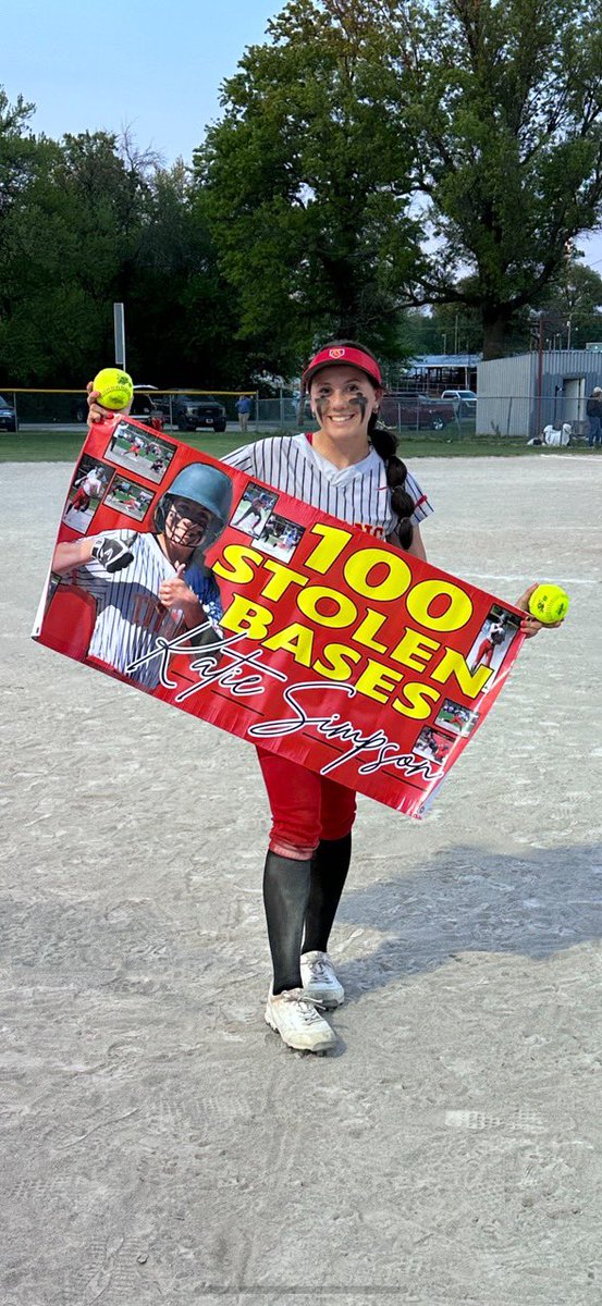 Katie_simpson24's tweet photo. I couldn’t have asked for a better senior night!!! 2 💣💣 and 100 stolen bases @Futures918 @CCRoughridersSB @CUHSsoftball https://t.co/5JPsdSkUcs