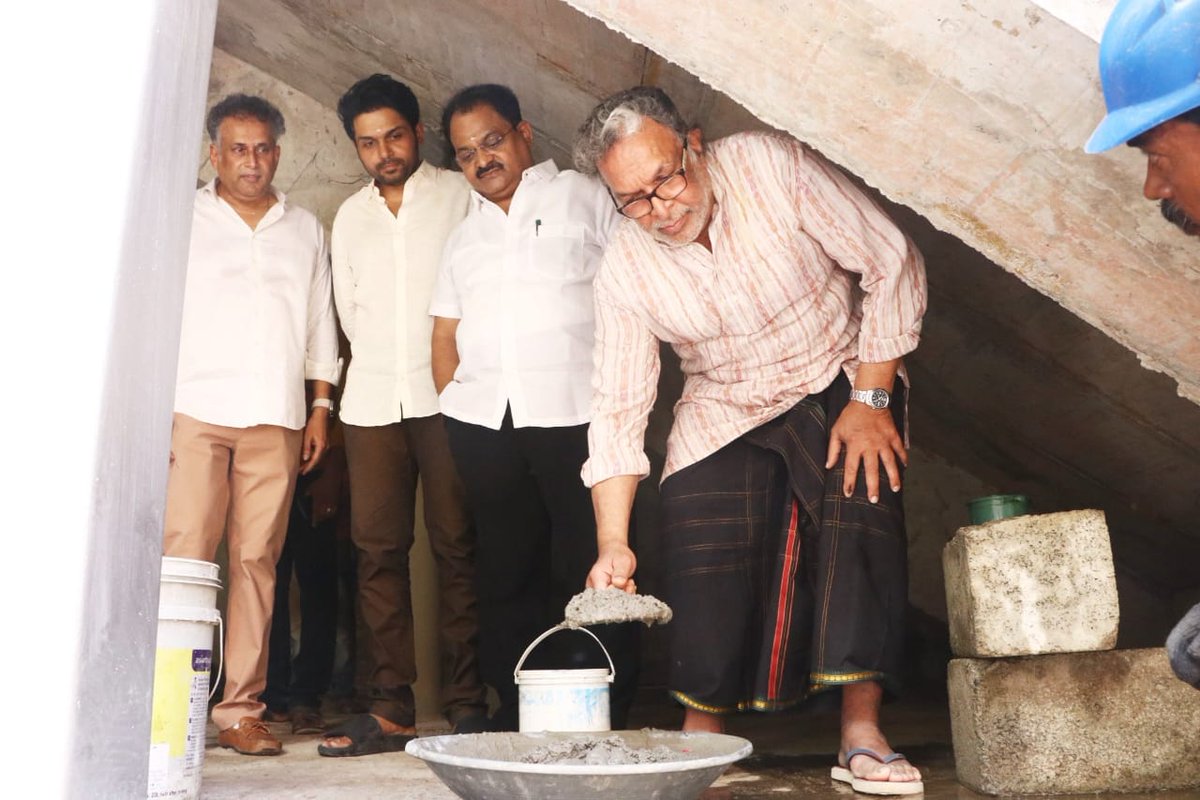 • South Indian Artistes' Association administrators comes true as the construction works of Nadigar Sangam new building has recommenced today (22.04.24) with a ritual pooja ceremony. Treasurer @Karthi_Offl Anna & others in the pic ❤️✨ #Karthi #Karthi26 #Karthi27 #Sardar2