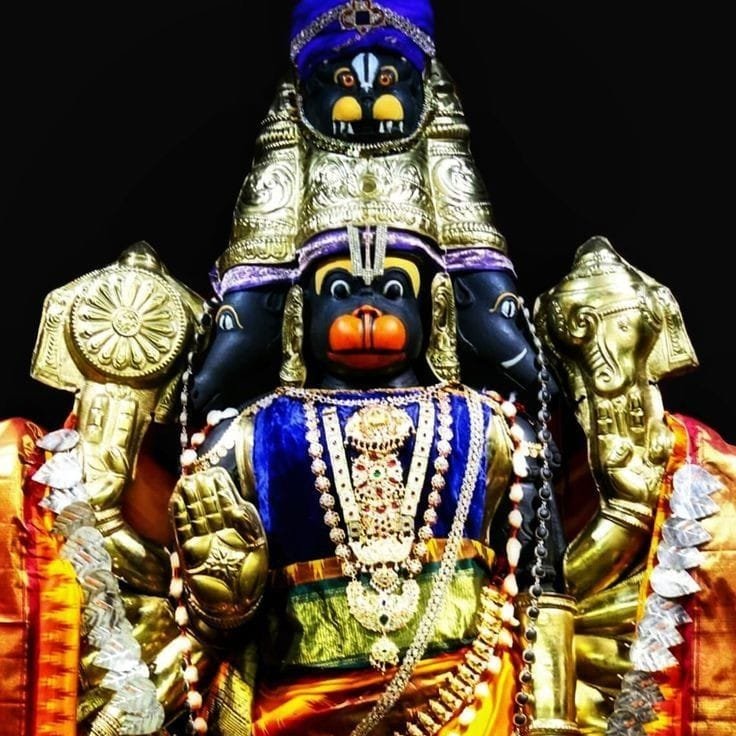Sa_na_taniD_'s tweet photo. No #Sanatani will passing without liking this post!
 
Jai Shri Ram ❣
Jai Shri HanumanJi 🚩🚩

#hanumanjanmotsav श्री हनुमान   #EarthDay #hanumanjayanti2024 Hindus #hanumanchalisa #ॐ_हं_हनुमंते_नमः  #HanuMan  #RRvsMI #TejRan https://t.co/H2QoA3cdRm