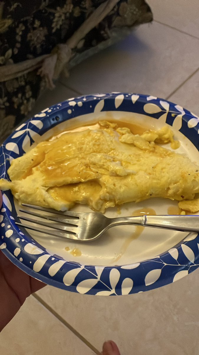 Eman5guy7's tweet photo. I made some good ass eggs https://t.co/EWmNV7It90