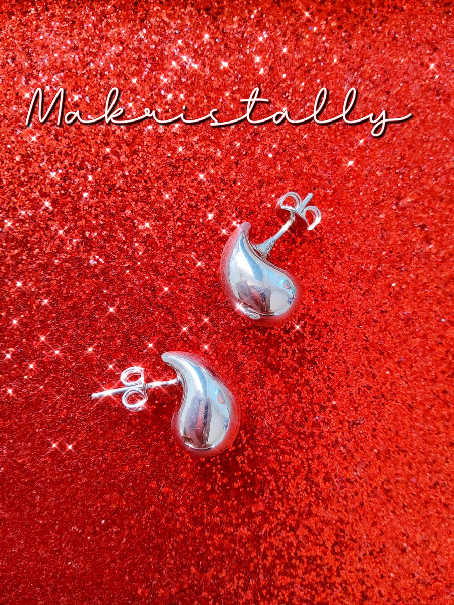 Nuevos aretes chunky de gota ❤️✨️ Hechos de plata 925 😮
 
 #joyería #makristally #madewithlove #aretes  #madewithlove #love #amor #SmallBusiness #coquette #earrings #foryou  #cute #aesthetic #kawaii #fyp #foryou #chunky