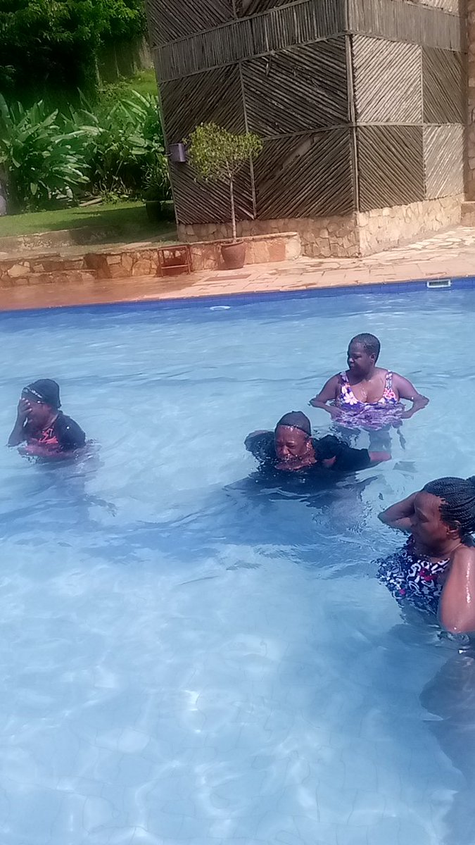 Aerobics in water is a new mode of exercising for Ugandan menopause women, many report reduced back ache, knee pains and shoulder pains. If Gym is hard opt for water therapy no over loading your joints. @50Sense @BLKMenopause @BrMenopauseSoc @JThompsonNW #MenopauseUg #menopause