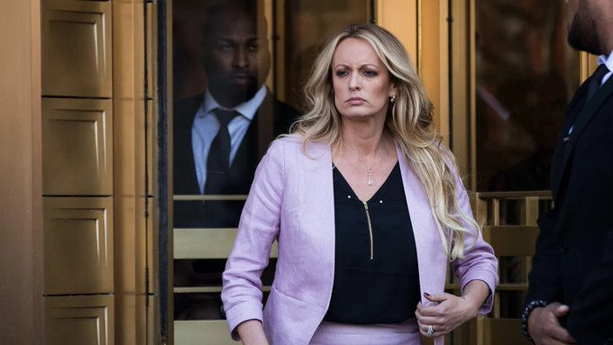 Stormy Daniels' owed $300,000 plus interest to Trump for false claims is a reminder of the legal consequences of defamation. #StormyDaniels #LegalConsequences