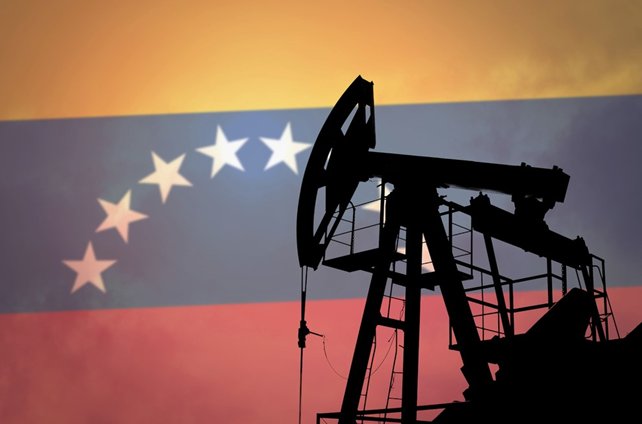 🇻🇪 Le Venezuela commencera à utiliser la crypto pour les exportations de pétrole brut et de carburants alors que les États-Unis réimposent des sanctions pétrolières sur le pays. Depuis l'année dernière, le Venezuela a lentement transféré les ventes de pétrole vers l' $USDT. La…