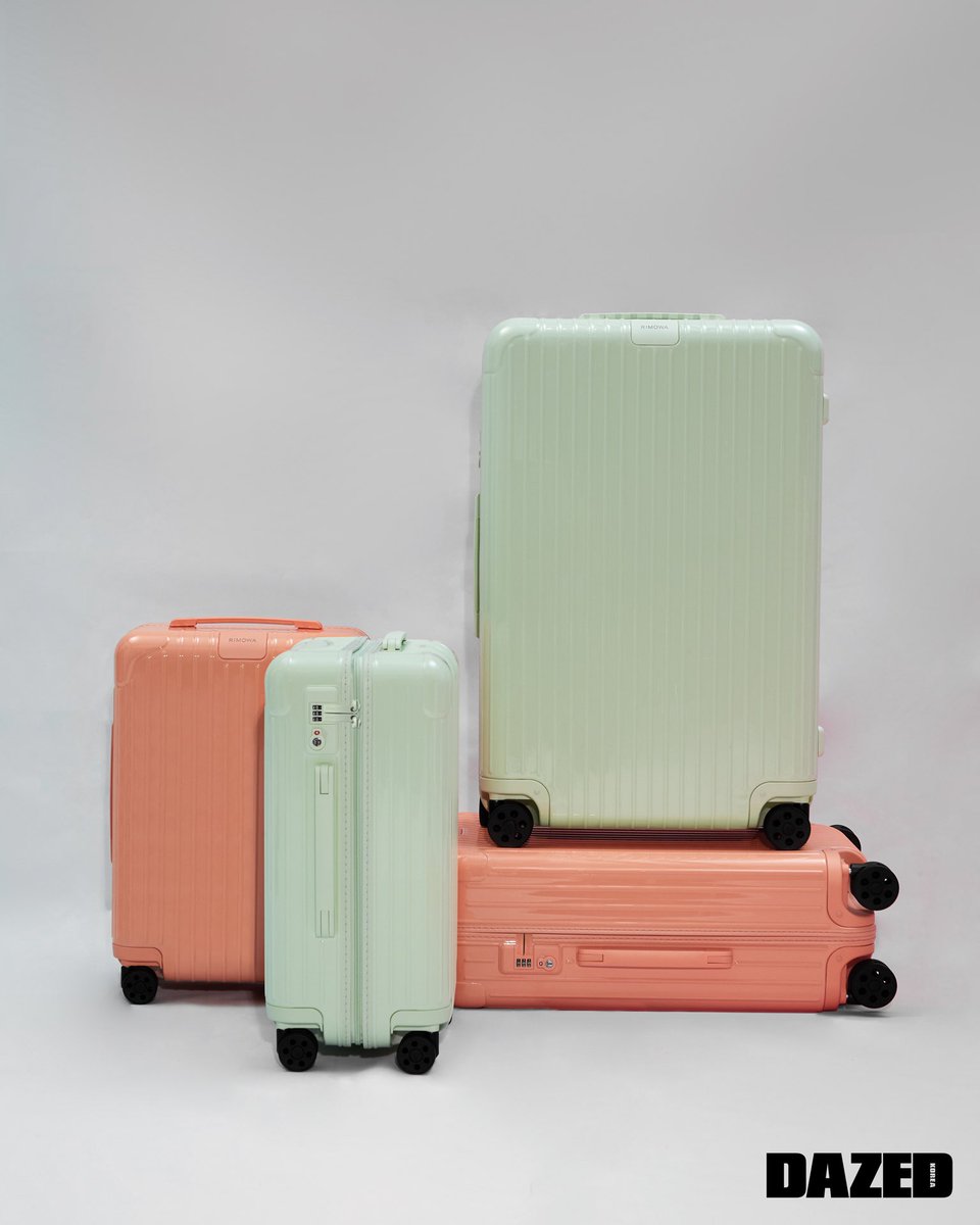 DAYDREAMING #협찬
 
리모와, 예상하지 못한 공간으로 떠나는 여정. 
 
RIMOWA, a journey into an unexpected space.
 
#리모와#RIMOWA
 
더 많은 콘텐츠는 <데이즈드> 스프링 에디션과 디지털에서 확인하세요. Check out more of our contents in <DAZED> KOREA Spring edition issue and Digital.