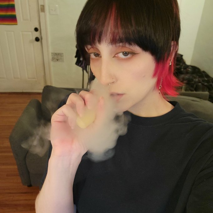 Just went on a date and didn't get called cute once!!!! I think I deserve compensation https://t.co/<a href="/tag/mvsales"class="tags"><span>#mvsales</span></a>