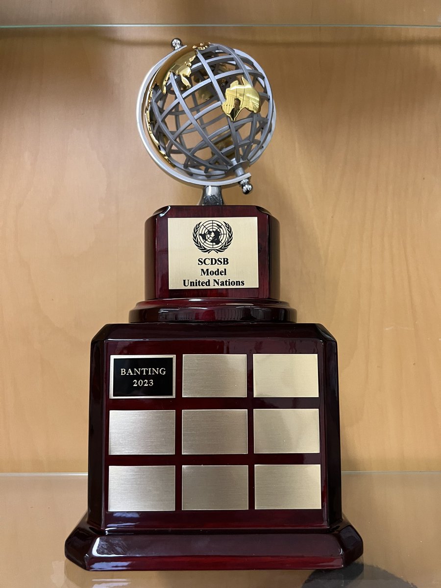Banting_CWS's tweet photo. Tomorrow, Banting will host the county at the SCDSB Board Office for the Model United Nations. And there’s even some fancy new hardware they’re competing for!!!  @SCDSB_Schools 

Good luck to all the delegates!! https://t.co/n93pq0qruJ