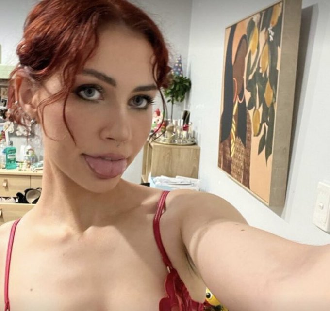 RT for goodluck + a nudie in your dms https://t.co/4O1YJPIKas https://t.co/Qc0HCNMpZs<a href="/tag/thread"class="tags"><span>#thread</span></a>