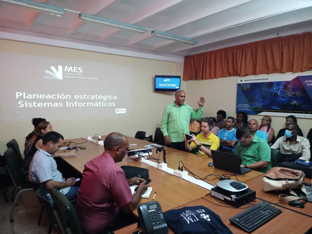 dbuedo2018's tweet photo. Se avanza en la transformación digital de los procesos universitarios. Despliegue del #SIPAC en la @UOCuba. Excelentes resultados del Observatorio Social Universitario y el Puesto de Direccion de Dirección de la Universidad.
@universidad_uci 
@CubaMES 
@lamadrid_79
@mmcuba89 https://t.co/yYyzlk6UaV