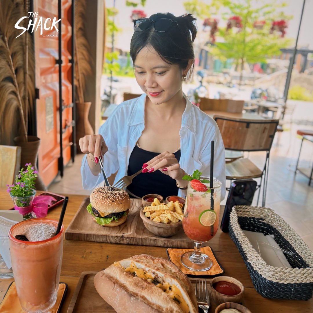 “People who love to eat are always the best people.” . . 📍The Shack Canggu Jl. Padang Linjong, Canggu. +6282140018929 #theshackcanggu #canggubali #canggucommunity #canggurestaurant #canggu #balicanggu #canggurestaurants #canggucafe #baliholiday #canggufood #cangguguide