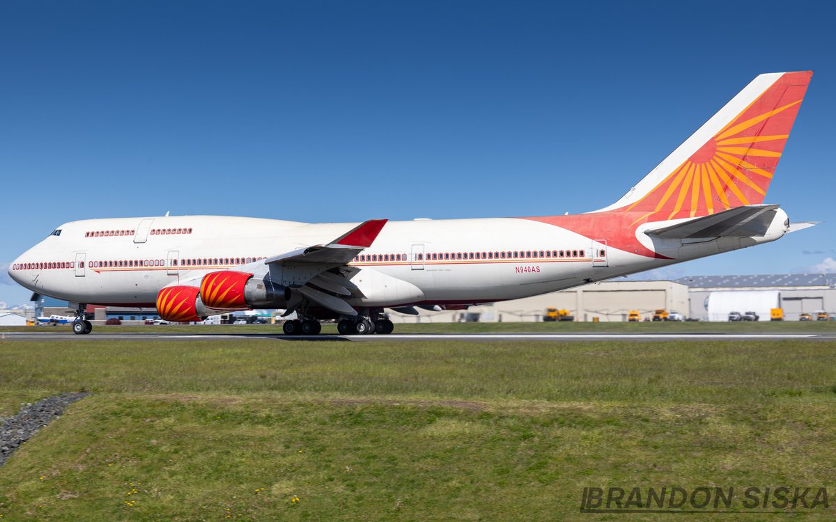 The former Air India 747-400, VT-EVA 'Agra' returns back to its birthplace at Paine Field this afternoon as 'Nomadic (OMD) 223' from BOM-PAE-ROW for storage/scrapping. @Nomadic_OMD @JTTsteve @Gargamle2 @OMD_SkyDog