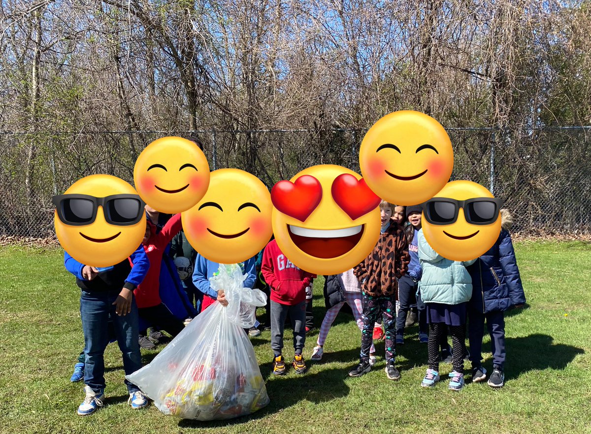 Happy Earth day! @EastviewTDSB cleaned up our school yard today using all the bread bags from the Nutrition program. Repurposing waste. @EcoSchoolsTDSB