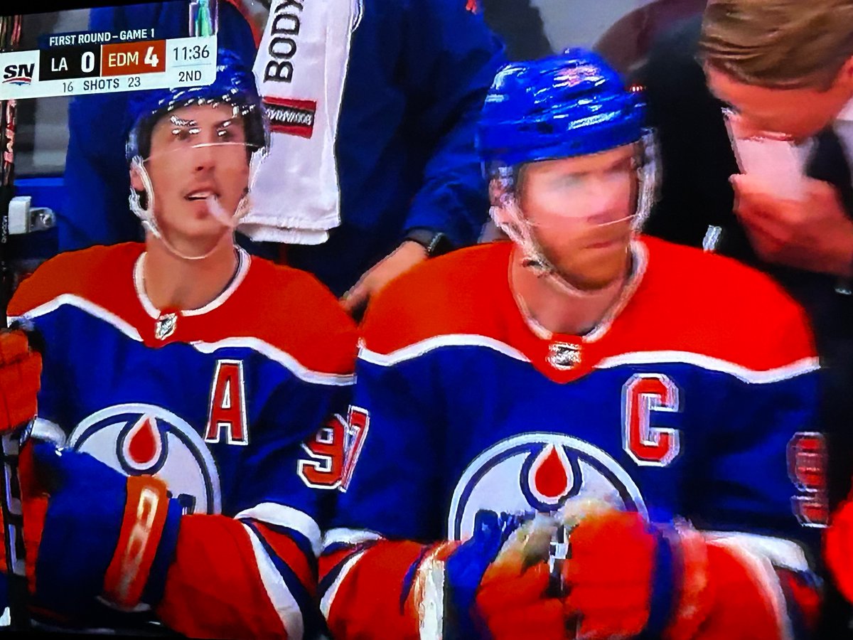 4-0 Oilers. A guy might get a decent nights sleep after all. #LAKvsEDM