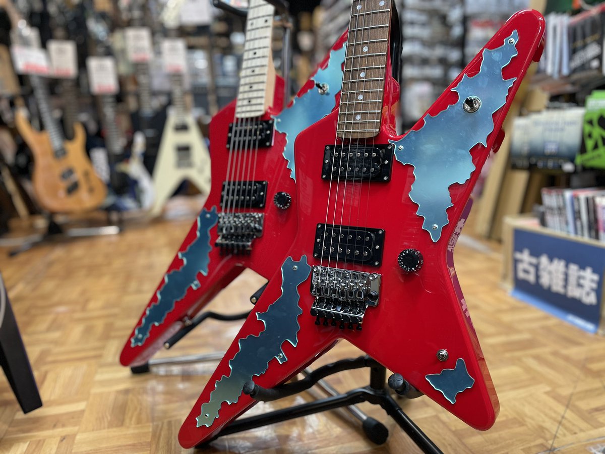 esptechhouse's tweet photo. EDWARDS #高崎晃 氏モデルのRANDOM STAR
E-RS-145/M
E-RS-145/R
が2本同時入荷‼️
ローズ指板、メイプル指板が両方揃うのはかなりレアです😳
byいしだ
#ランダムスター #RANDOMSTAR #神田 #神田錦町 #御茶ノ水 https://t.co/1JARRxPT5m