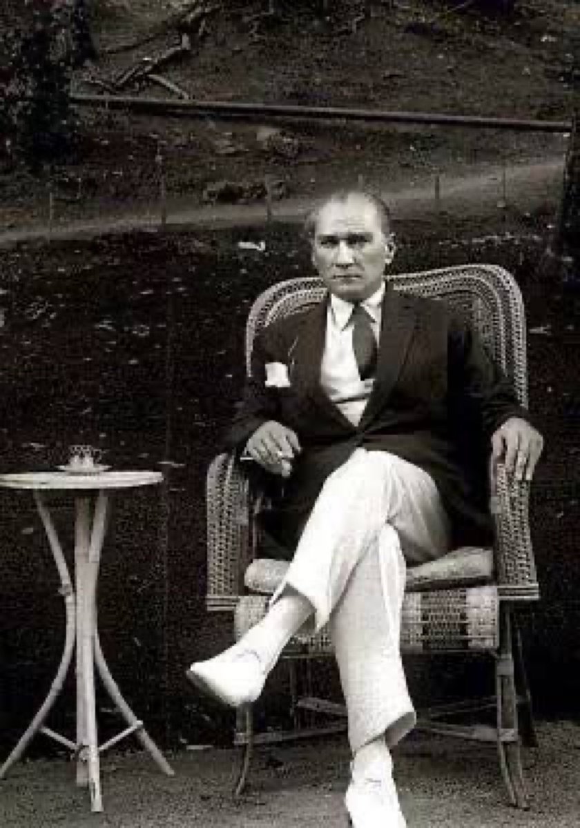 Atatürk’ü öğrenerek büyümüş bir çocuksanız, masal kahramanlarına ihtiyaç duymazsınız...❤️ #23NisanÇocukBayramı #MustafaKemalAtatürk