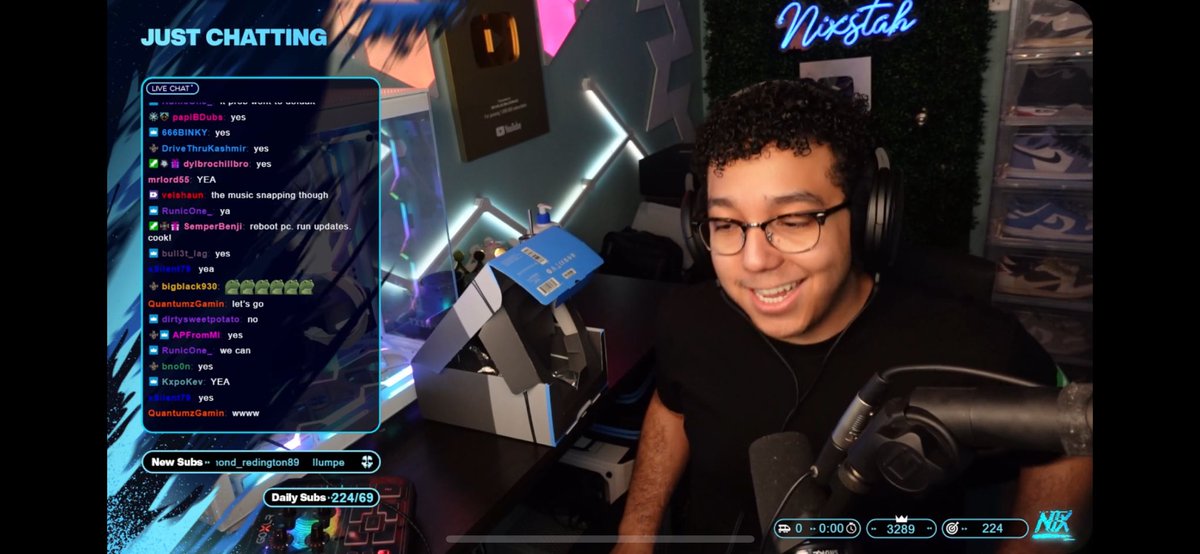 GregTheClutch's tweet photo. 🎧 This is @Nixstahh after hearing all of the bots with my recommended @Sennheiser headphones

@FPSHubOfficial tuned and ready to go! https://t.co/8EweizEjPI