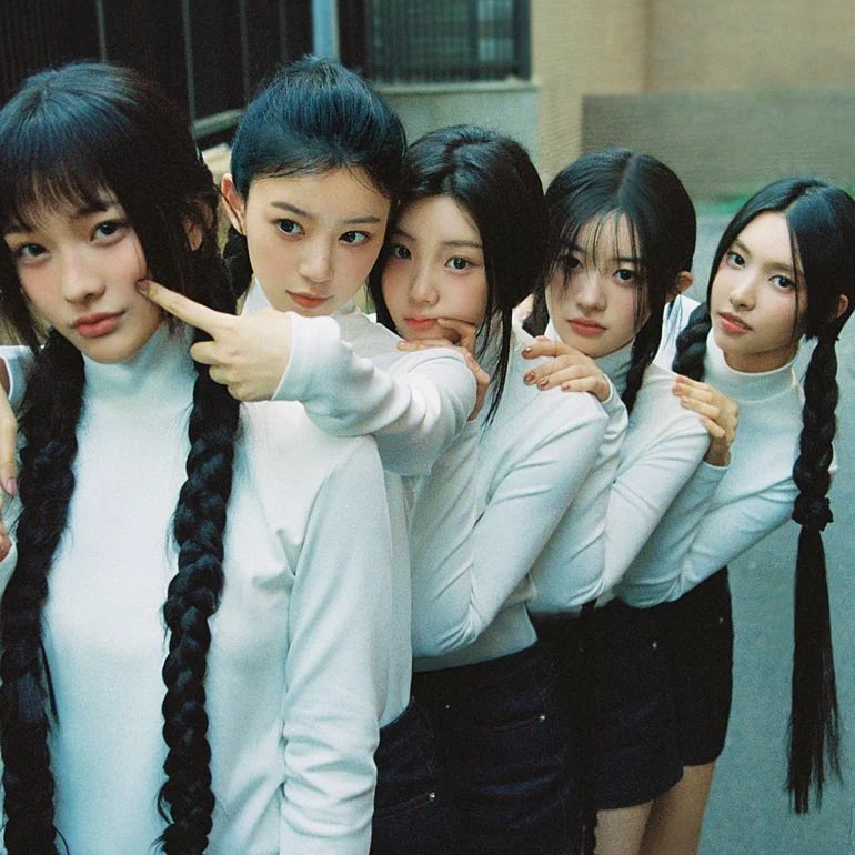 cimongbetter's tweet photo. ILLIT is now THE FIRST AND ONLY 5th Generation Group to Receive PAK (Perfect All-Kill) for their DEBUT song 'Magnetic'. 🥳
Congratulations ROCKIE MONSTER ILLIT 🔥

#ILLIT1stPAK #Magnetic_Perfect_All_Kill
#ILLIT_Magnetic_PAK
#ILLIT #아일릿 @ILLIT_twt https://t.co/Fu1hdFO3NS