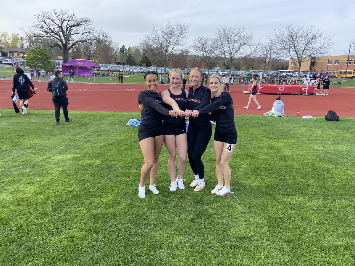 ThomasRLee1Herd's tweet image. These 4 are back for more…congratulations to our SLC 4 x 200m relay champions with a time of 1:50.38 #EAHSGO #1Herd Nice job, Takiyah, Kaylee, Jenna, and Addie!