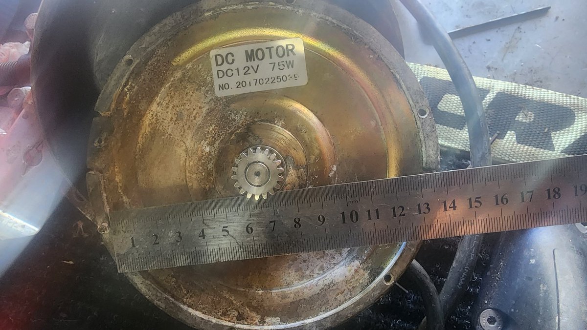 cranimal1's tweet photo. Pulling apart a soggy jefa sprocket drive to replace rudder sensor potentiometer and clean moter grrrrr #garminautopilot https://t.co/QZhfdaHFHw