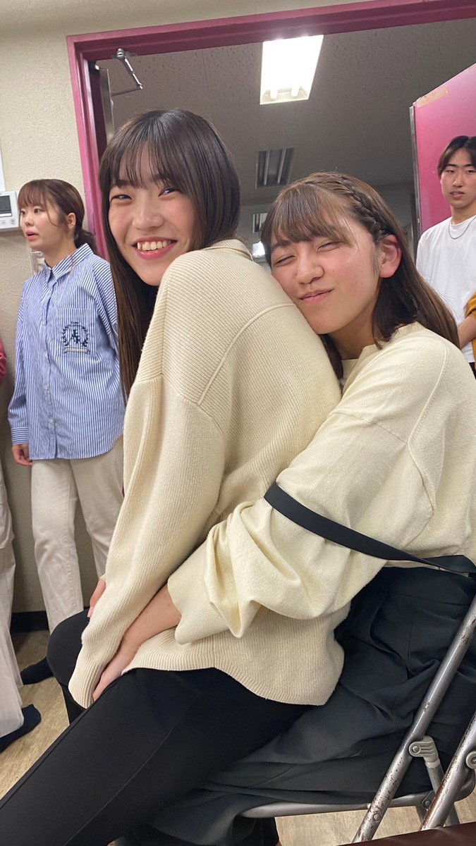 24Chocoletz's tweet photo. 【27期:新3年　あおい】

ちょこのいいところは家族みたいな安心感！甘えられる先輩と甘えてくる後輩がいて、居心地がいいです！
楽しいことが好きな人、音楽が好きな人、どんな人でもちょこに向いてます！来てね！

 #春から埼大 #春から埼玉大学 https://t.co/wZBu1VpSOl