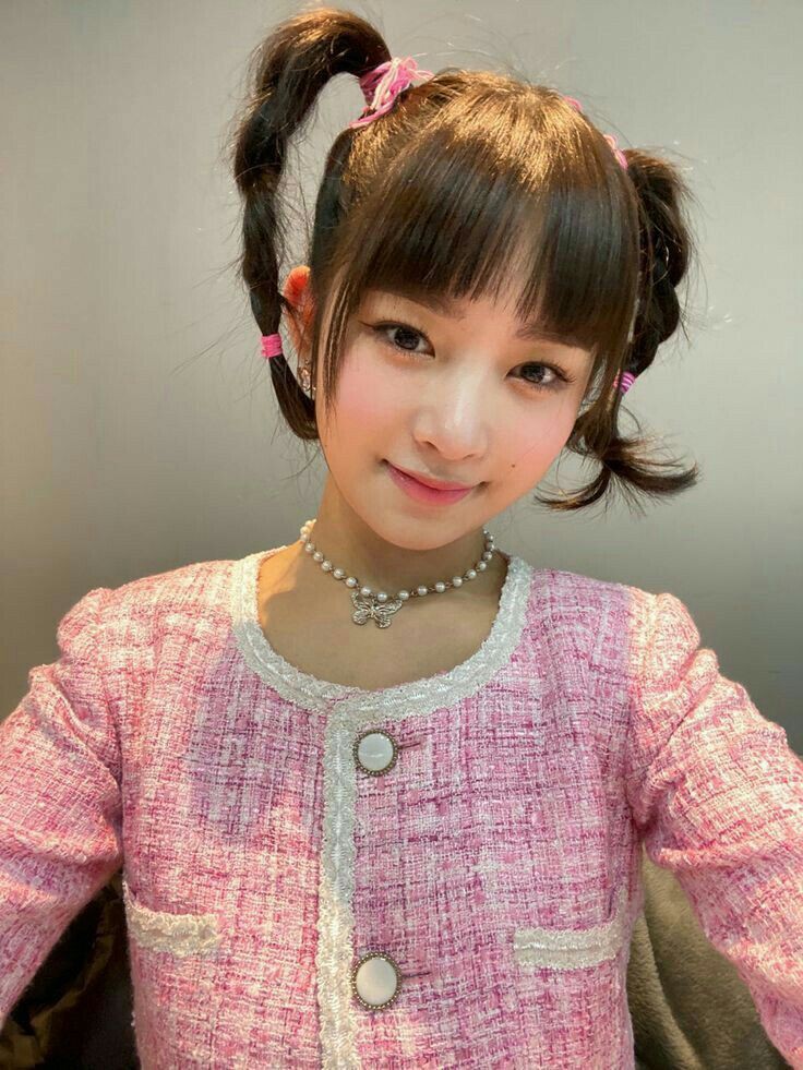 knock knock ᥥ⑅ᥥ suenan las puertitas de mi corazón llamándome a unirme a este #𝙴u𝐩ho͞r𝟙a𑁯·ꊞ𝐝ǝbut y abro para decir que estoy más que lista para hacer ults a cada una de las wawitas debutadas bajo la #g𝑙𝕚ttǝr·𓇽·𝐫ad𝕚o͞  🚪♡ felicidades!

á𝚗𝚐el𝐢𝚗𝐲♡︎𝚞𝐫𝚑e𝕒r𝐭