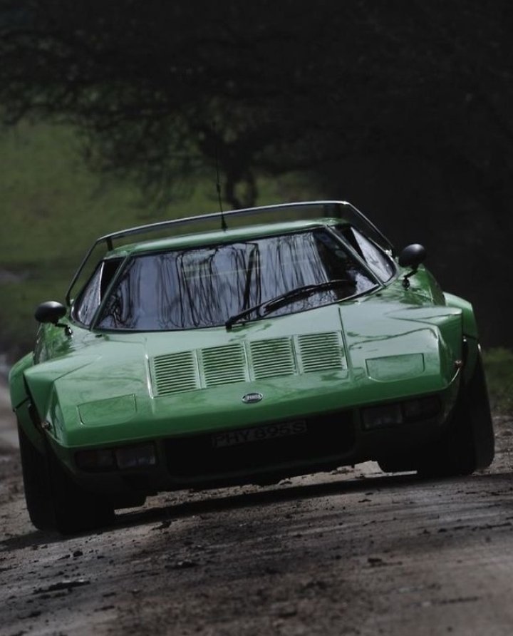 Retromania4ever's tweet photo. Lancia Stratos 
🇮🇹 #classiccars https://t.co/U3yL4ku0n3