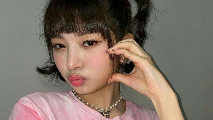 poemsdoll's tweet photo. Ya tengo mi rinconcito dentro de la #𝚙ō𝕖t𝕤𝜗𝜚𝕫ōn𝕖 porque mi puter and me hoy no dejaremos escapar ni un solo segundo del 𝐯-l𝕚ve ʢ-̫͡-ʔ͏ para festejar nada más ni nada menos que #𝟏OO日ᰍg𝚑𝕠st𝕖s𝕤, feliz aniversario 📖♡🪽

á𝚗𝚐el𝐢𝚗𝐲♡︎𝚞𝐫𝚑e𝕒r𝐭 https://t.co/GKsZi8JkJ9