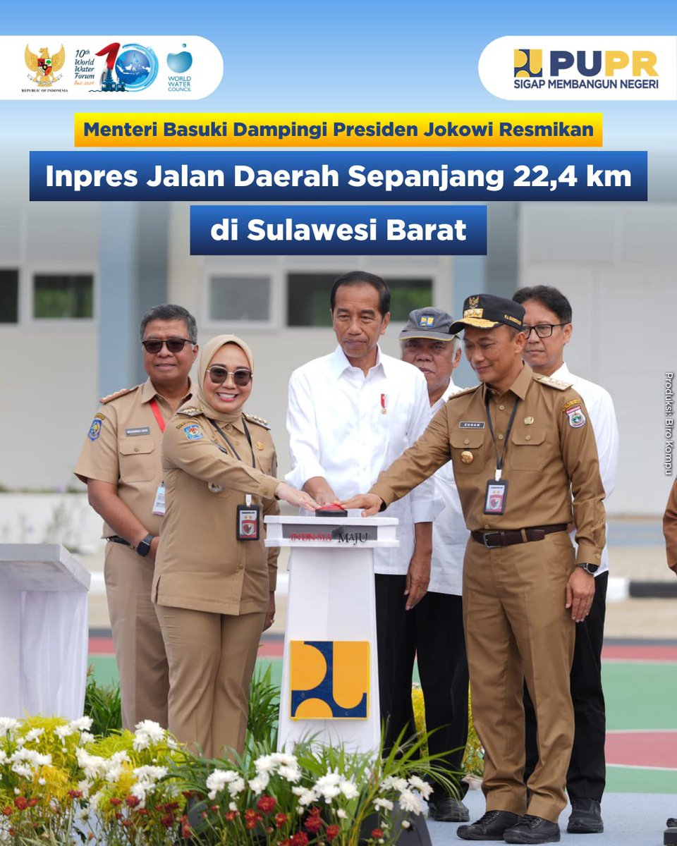 KemenPU's tweet photo. Bersamaan dengan peresmian rehabilitasi & rekonstruksi infrastruktur pascabencana di Sulawesi Barat, Presiden @jokowi didampingi Menteri PUPR Basuki Hadimuljono meresmikan perbaikan 3 ruas jalan daerah (22,4 km) di Mamuju, Selasa (23/4/2024).
#SigapMembangunNegeri #PUPRTanggap https://t.co/u7SkoYw4Gz