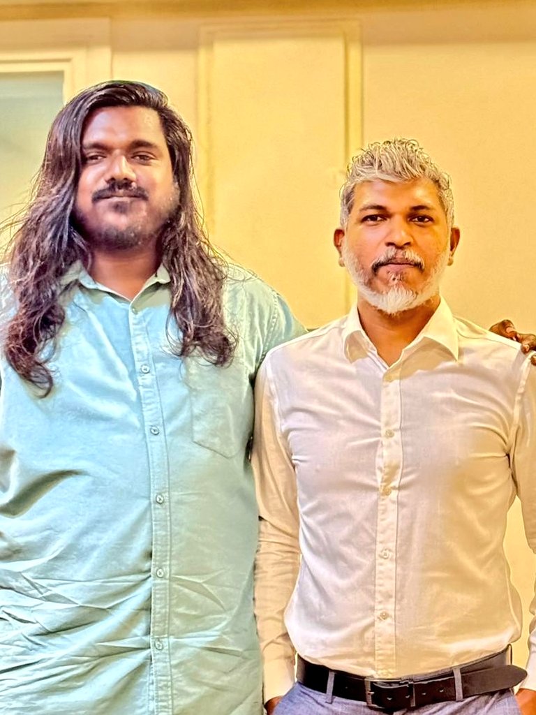 misbah5415's tweet photo. @MustoHussain Congratulations. Hiyy thiri oagaa theri hama hama kan gengulhuhvaa MP eh. Mahchangoalhi dhekunah mee thaareehee member eh. Dua akee Maaiy Allah  Mustho ah heyo goiy minvaru kohdhevaa hasadha verin kibain mustho salaamathaai rakkaa therikan dhevvun.
Aameen. 🤍 https://t.co/IfLTIRc66V