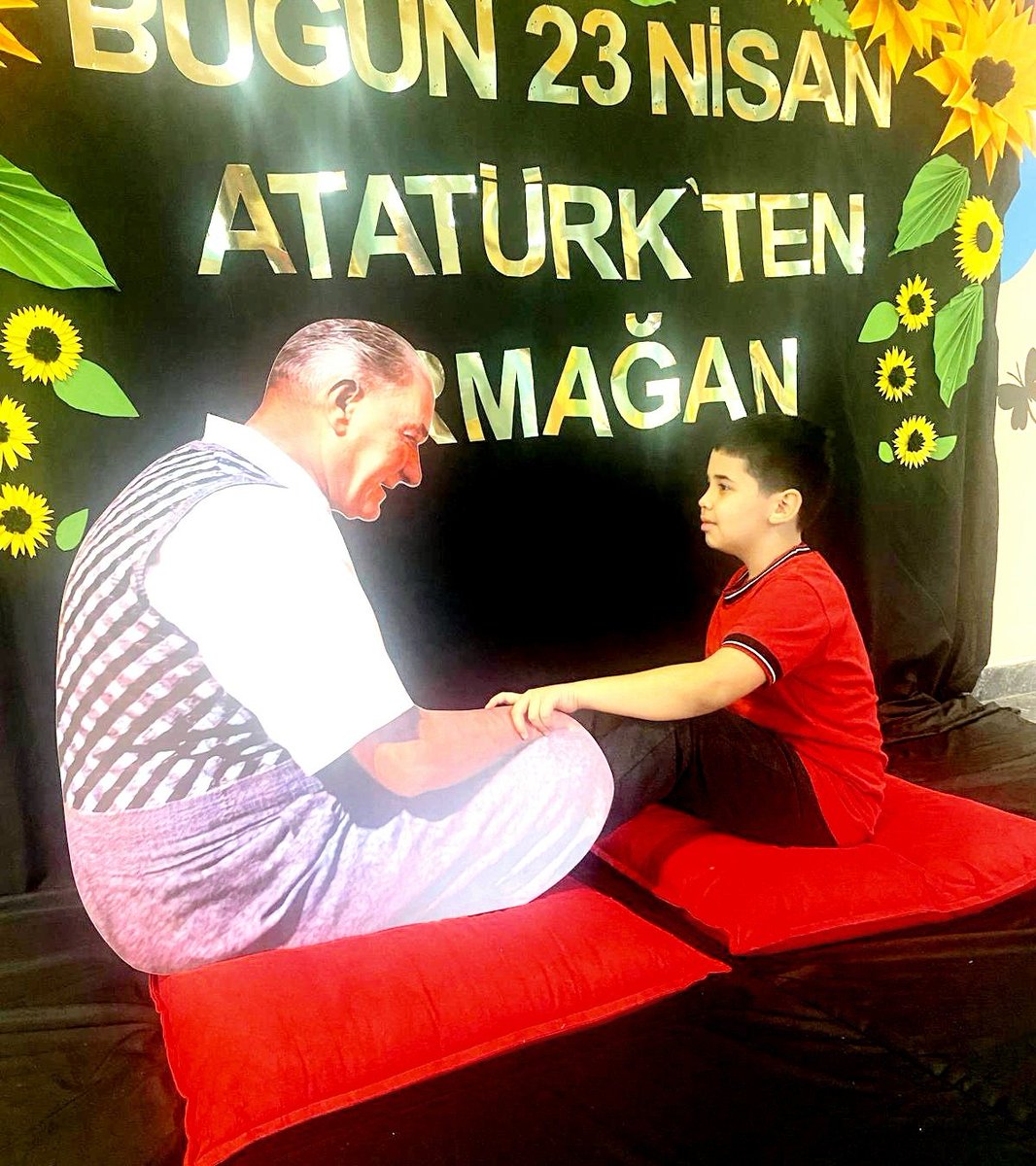 Dünyanın en şanslı çocukları, Bizim çocuklarımızın #23NisanUlusalEgemenlikveÇocukBayramı kutlu olsun...🇹🇷 Bugün 23 Nisan Mustafa Kemal Atatürk'ten Armağan.