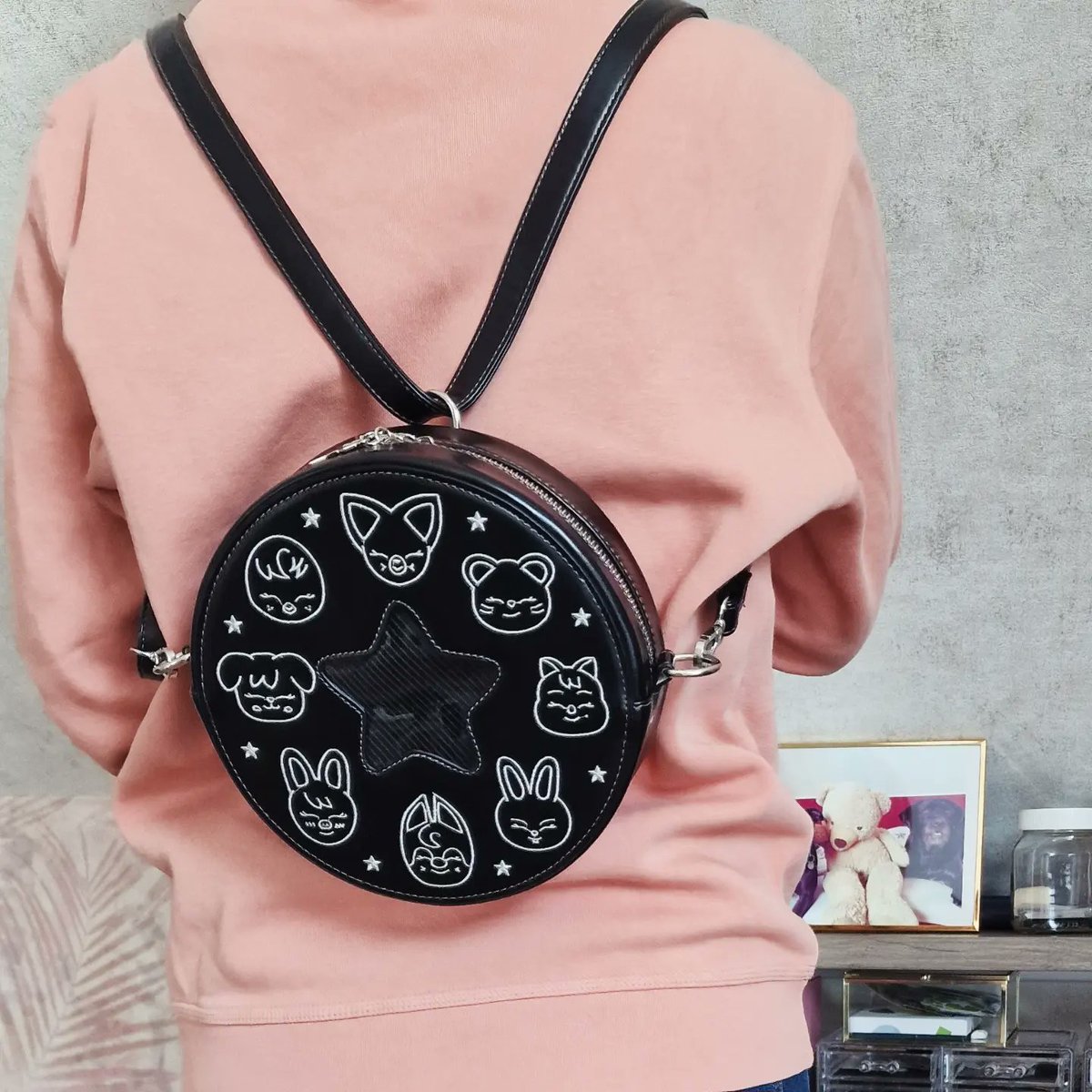 hufflemoon's tweet photo. The STARZOO BAG is finally available for pre-order on my website https://t.co/OeWckfOE6D 

First 100 orders will get a free photocard holder and memo pad.

Shipping worldwide https://t.co/cKf6gtvsMF