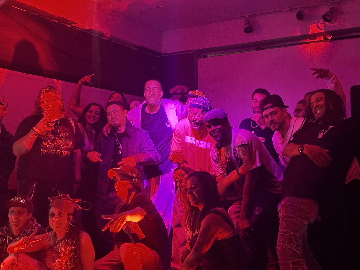 bigvskyzone's tweet photo. Da cali love is real!! #tourlife #tour20 #magicpotsontour https://t.co/YkffCcBxQj